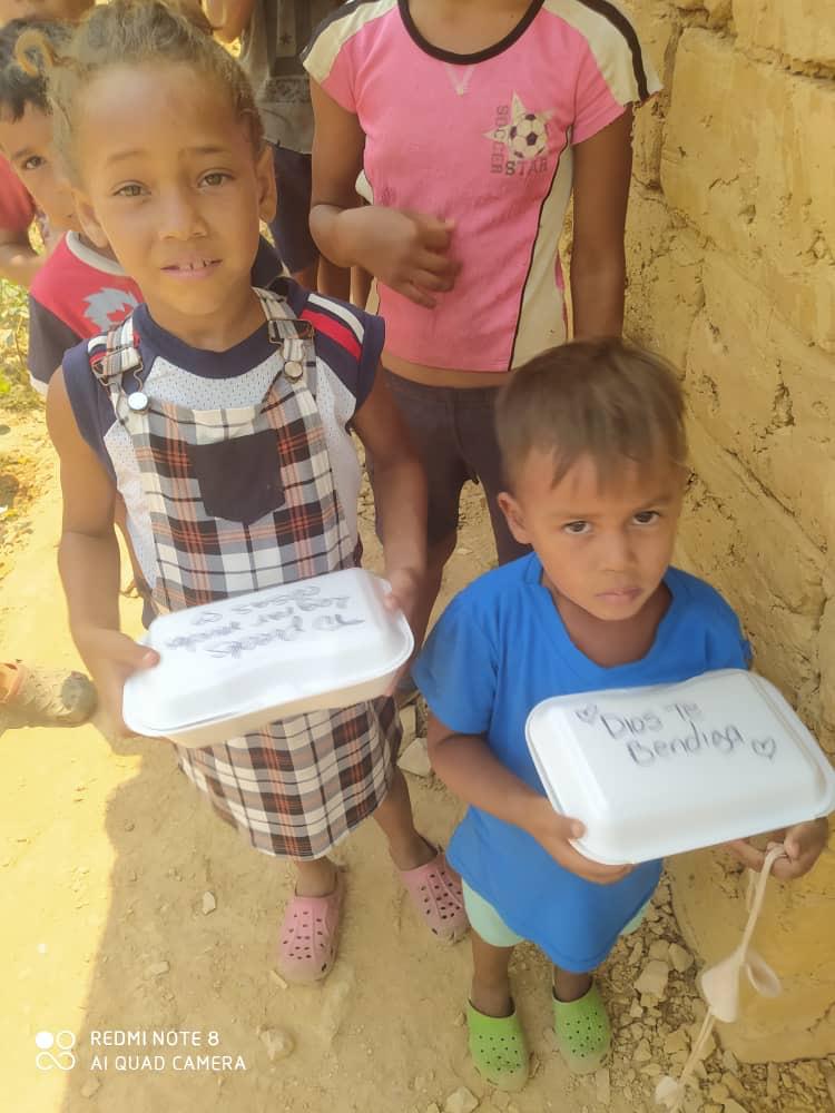 In Venezuela’s Cojedes state, children receive meals paid for by Churches of Christ.