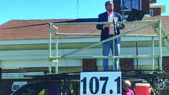 Across the Nation: Drive-in worship, sister prayer line, pizza outreach and more quick takes