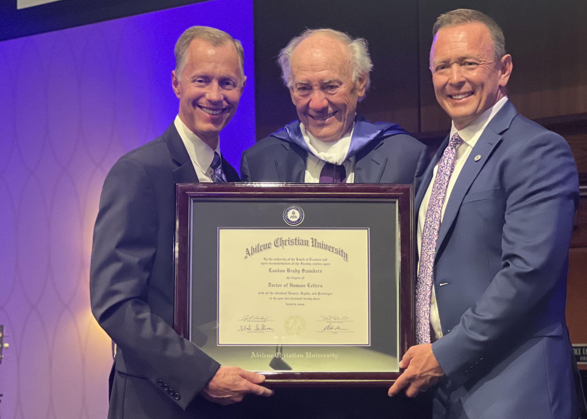 ACU honors beloved minister and broadcaster - The Christian Chronicle