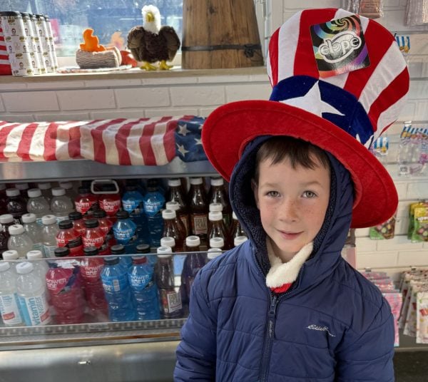 America at 250: 1976 bicentennial mixed faith and fireworks 1 MyCelestialApp Bennett Ross, 8, visits a souvenir shop while in Philadelphia with his family.